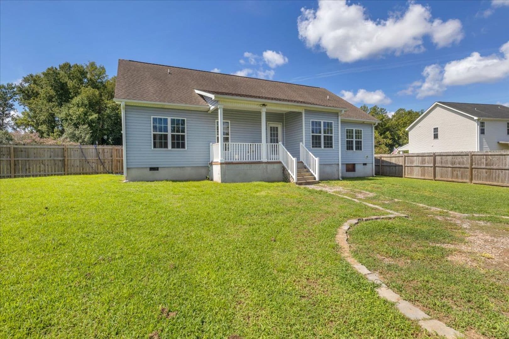 Jacksonville House: 164 Backfield Place