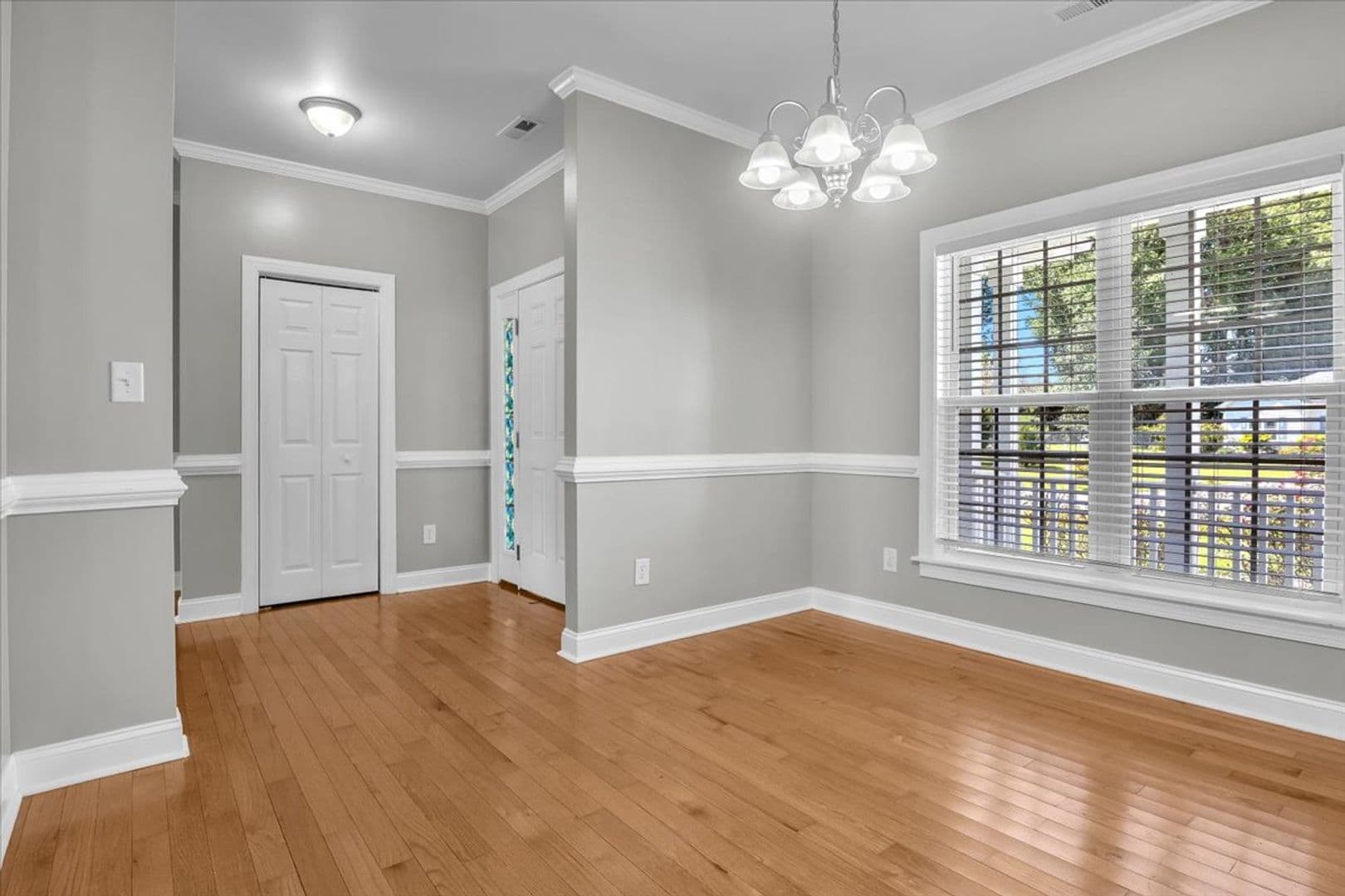 Jacksonville House: 164 Backfield Place