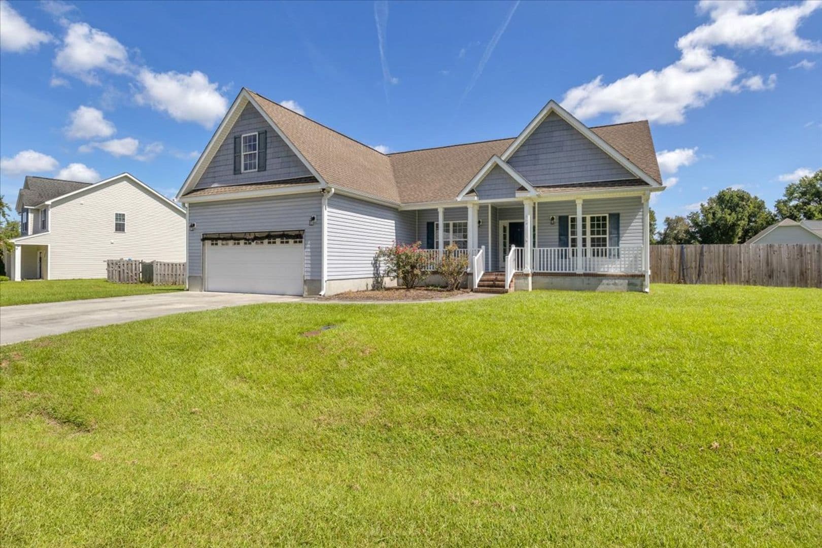 Jacksonville House: 164 Backfield Place