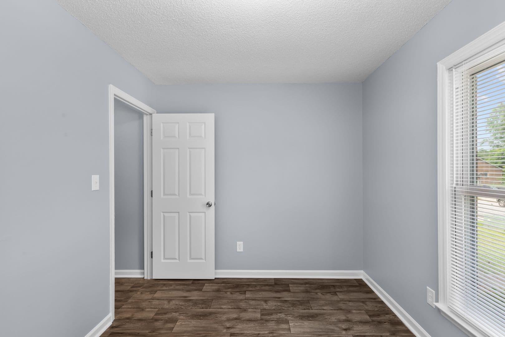 Jacksonville Townhome: 111 Windsor Court