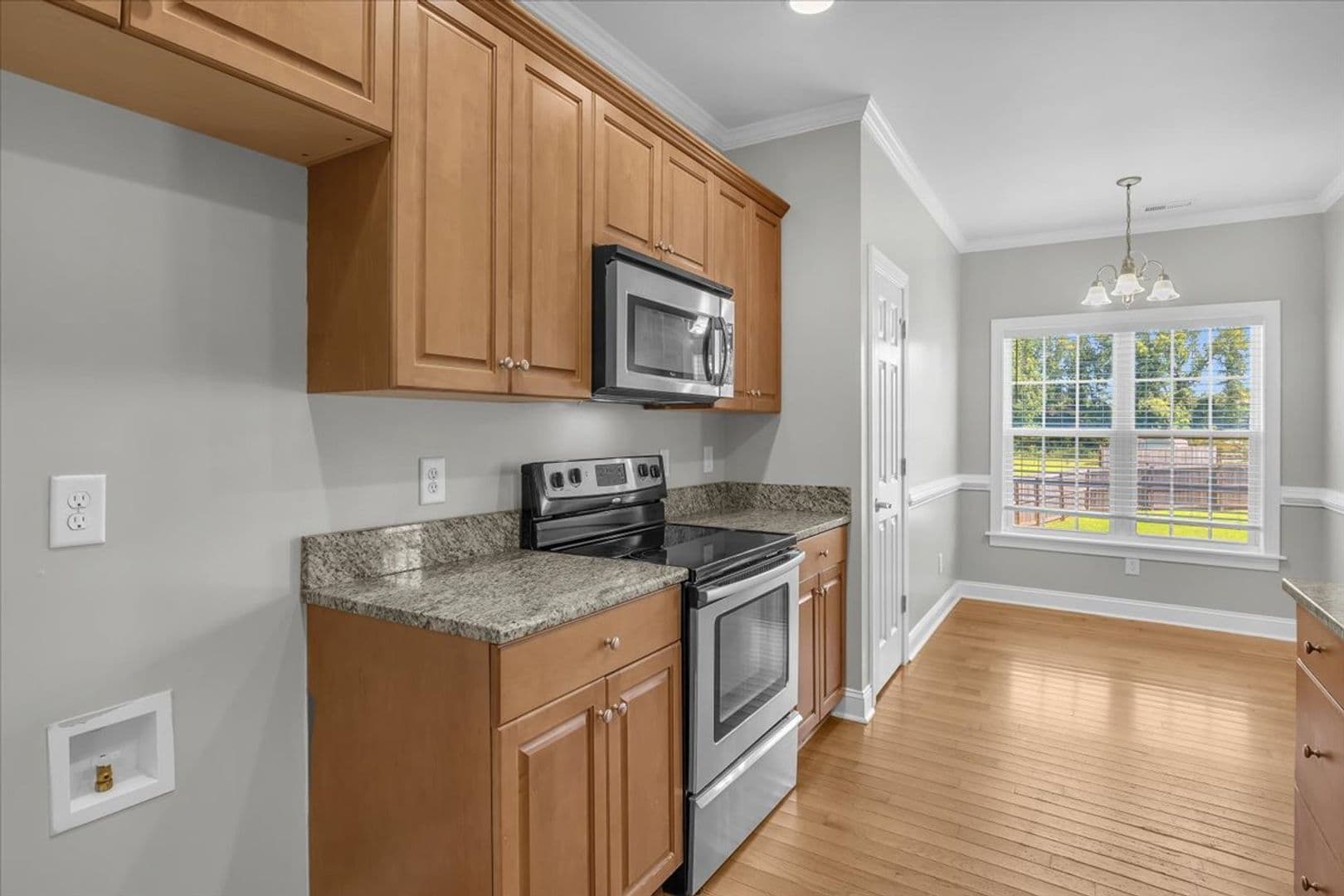 Jacksonville House: 164 Backfield Place