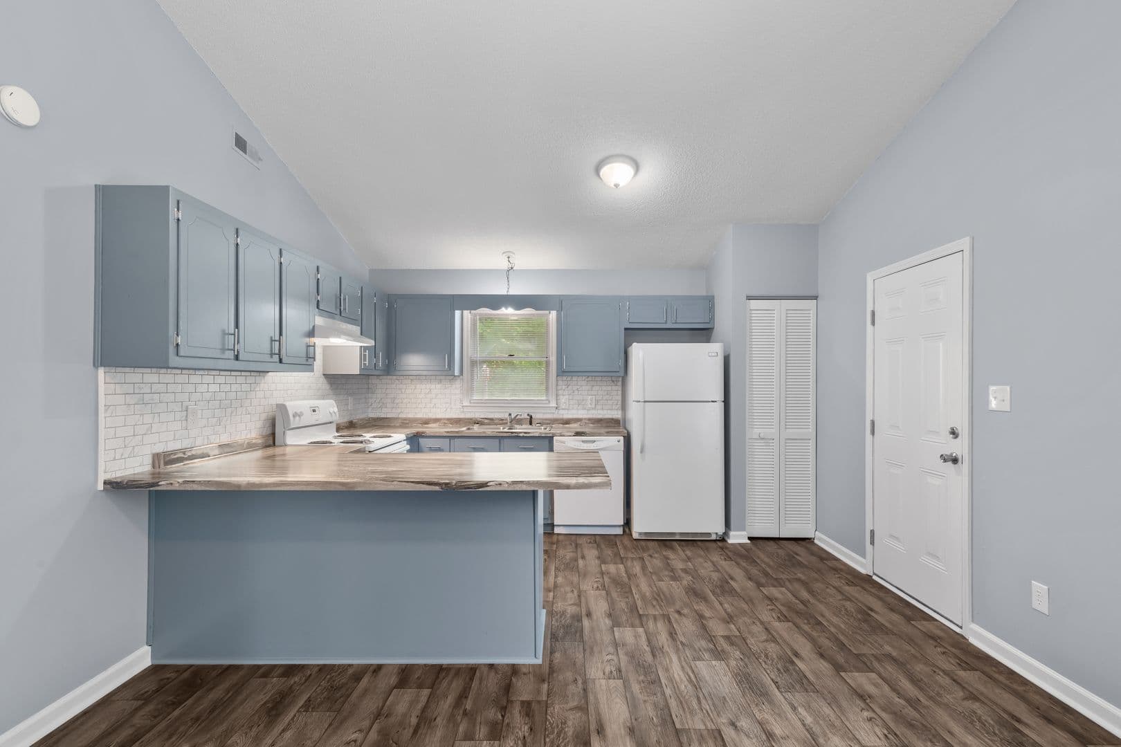 Jacksonville Townhome: 111 Windsor Court