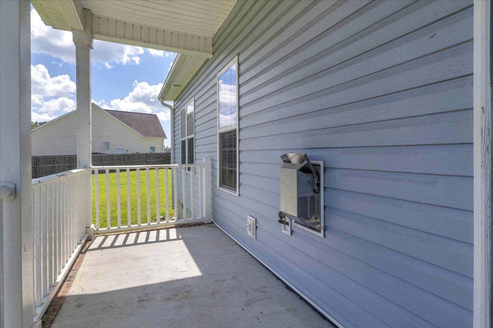 Jacksonville House: 164 Backfield Place