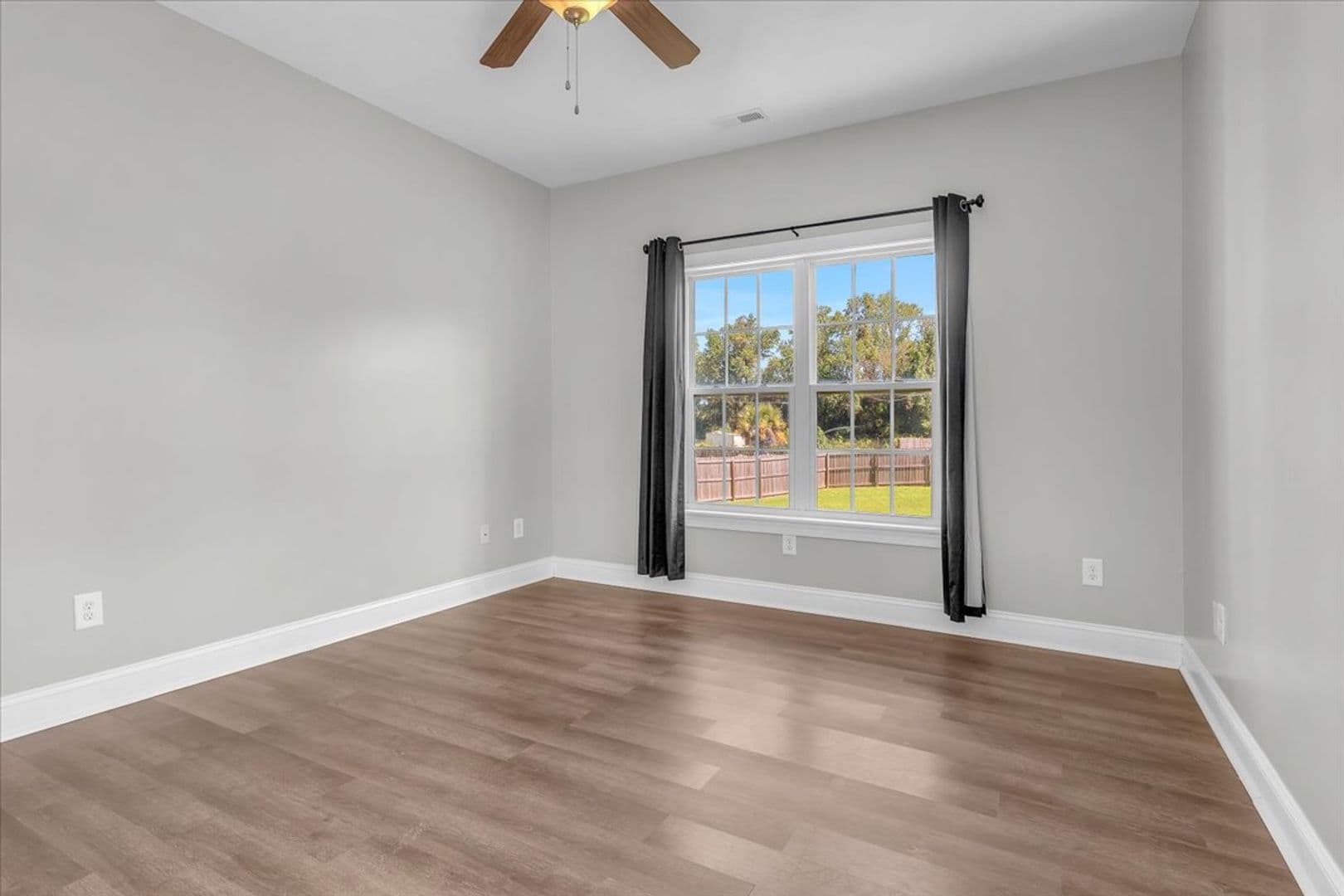 Jacksonville House: 164 Backfield Place