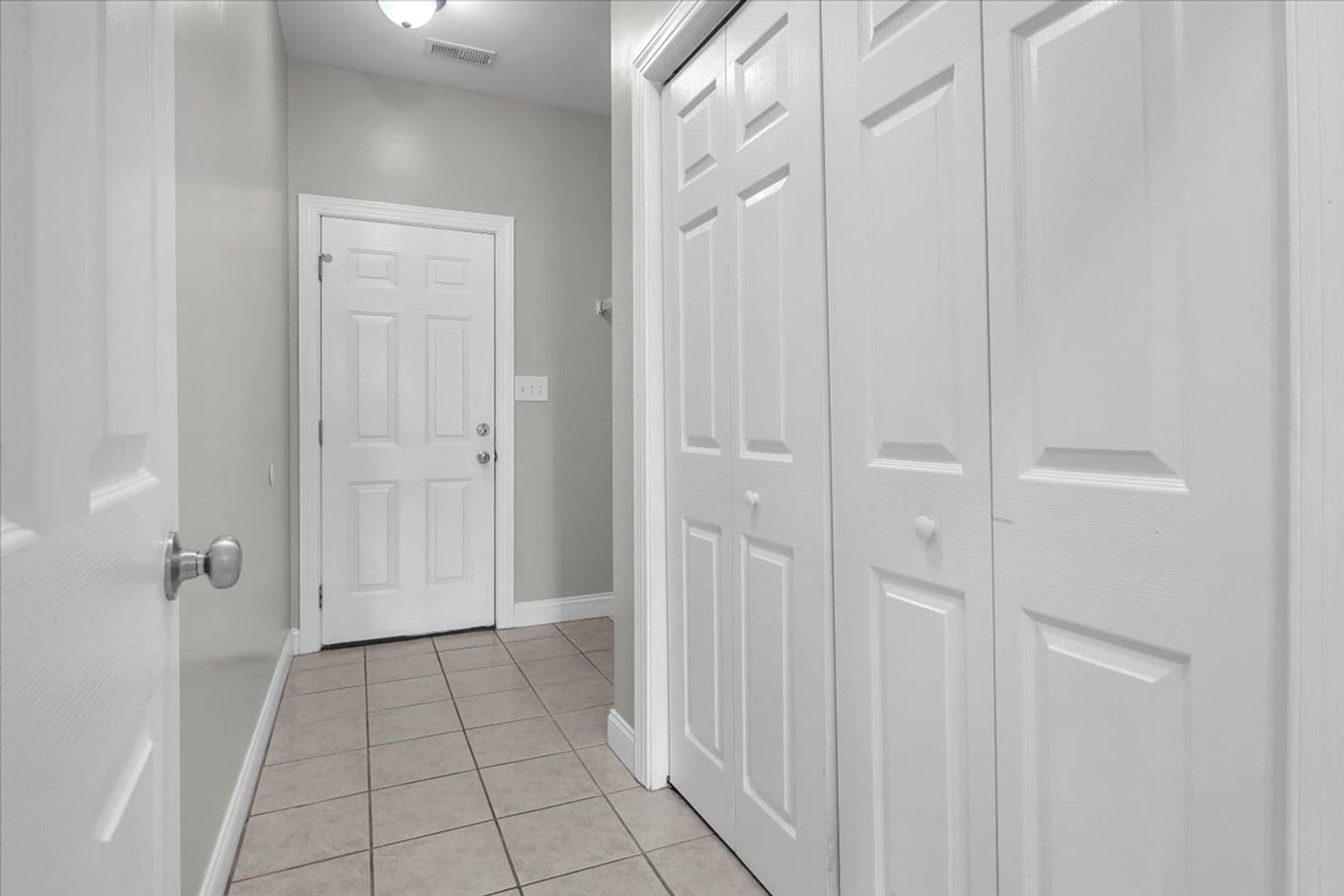 Jacksonville House: 164 Backfield Place