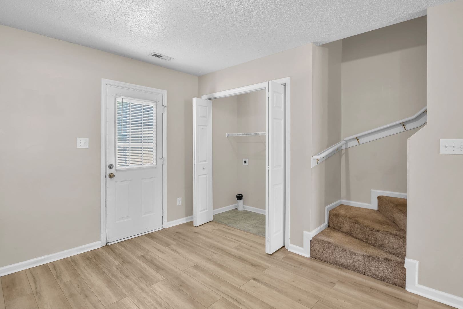 Jacksonville Townhome: 505 Timberlake Tr.