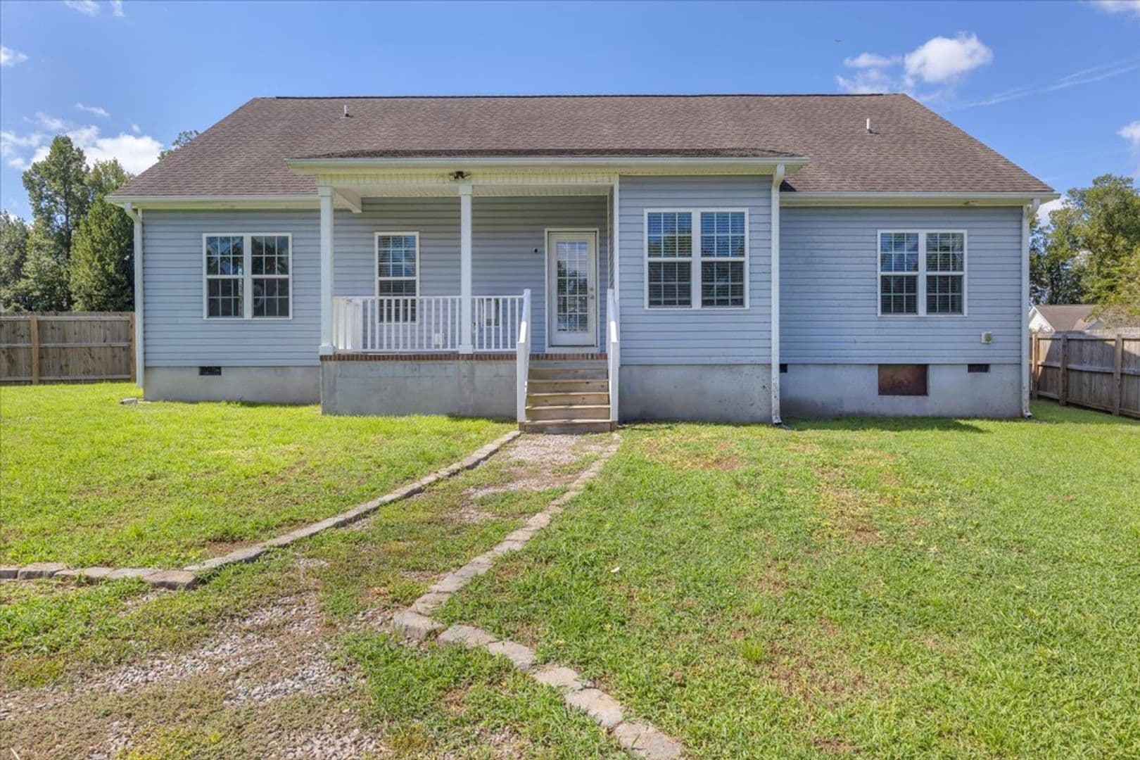 Jacksonville House: 164 Backfield Place