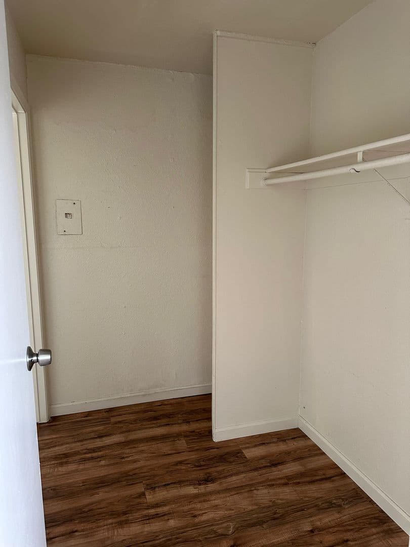 Richmond Apartment: 248 15th St