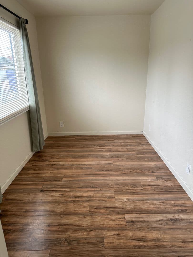 Richmond Apartment: 248 15th St