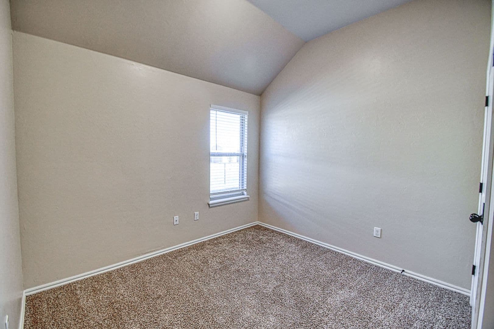 Moore House: 1004 Ridgeway