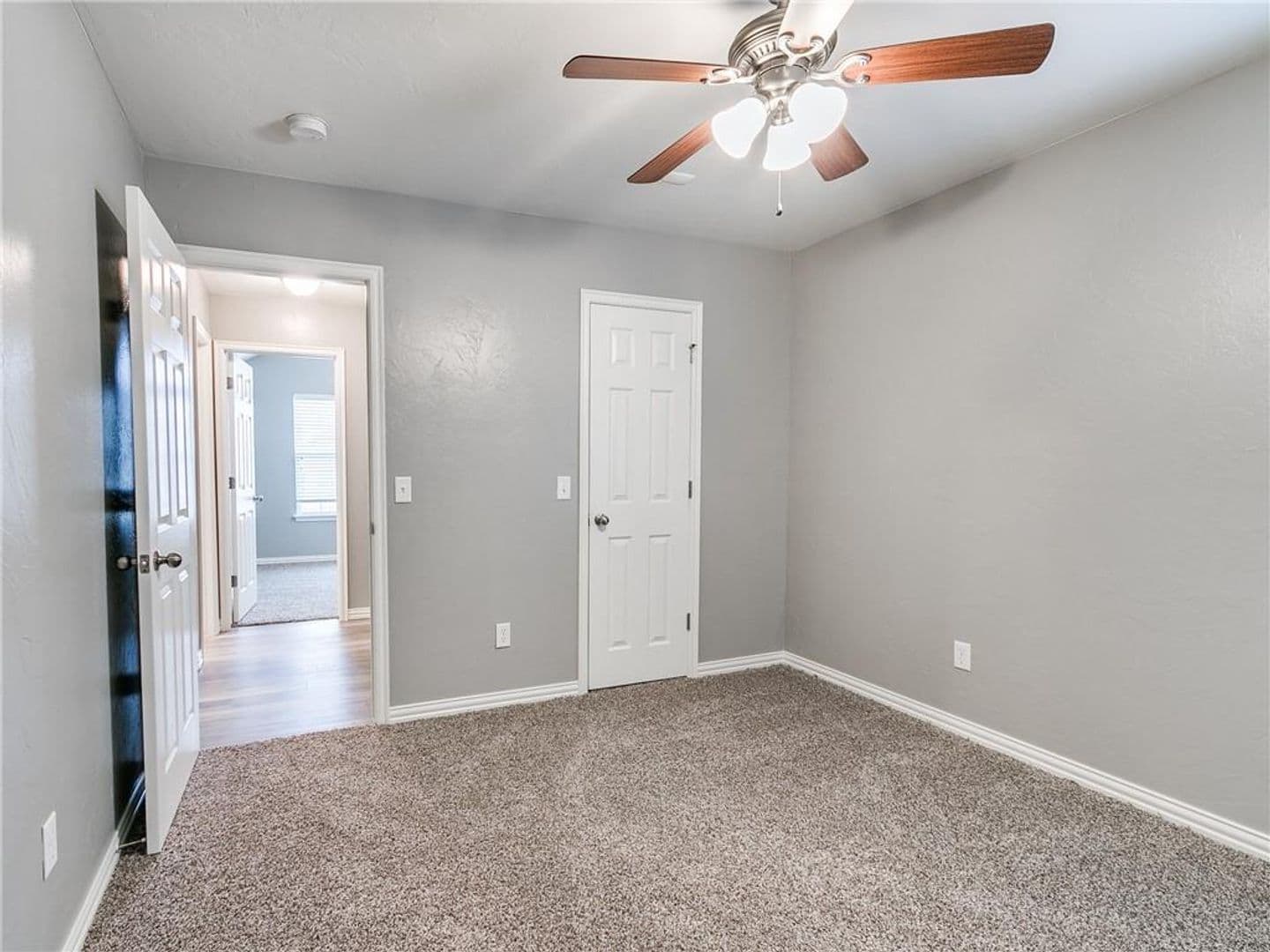 Norman House: 925 Eagle Cliff Drive