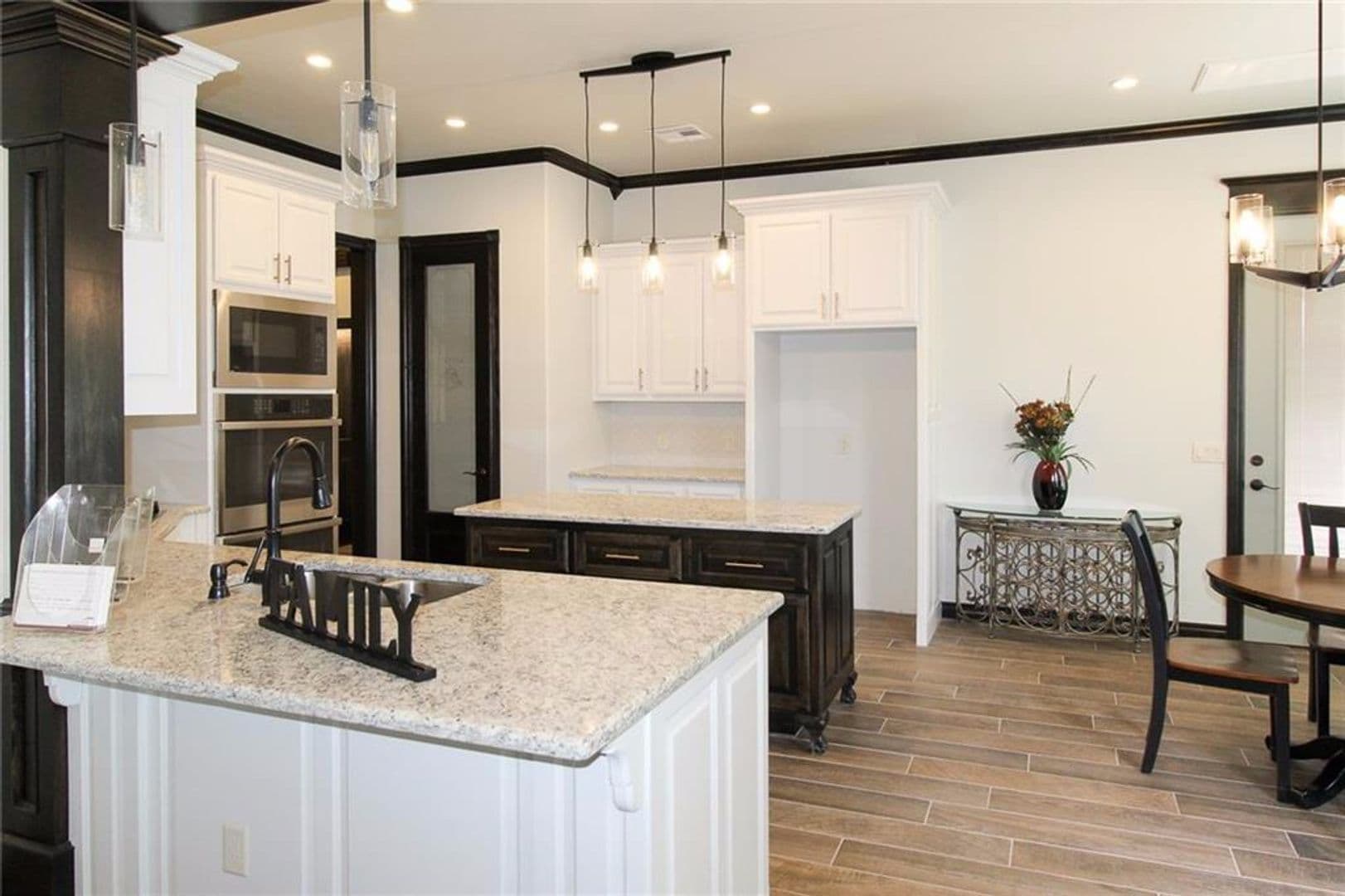 Norman House: 4001 Sam Gordon Drive
