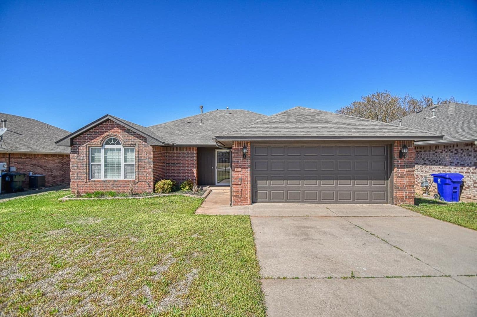 Norman House: 925 Eagle Cliff Drive