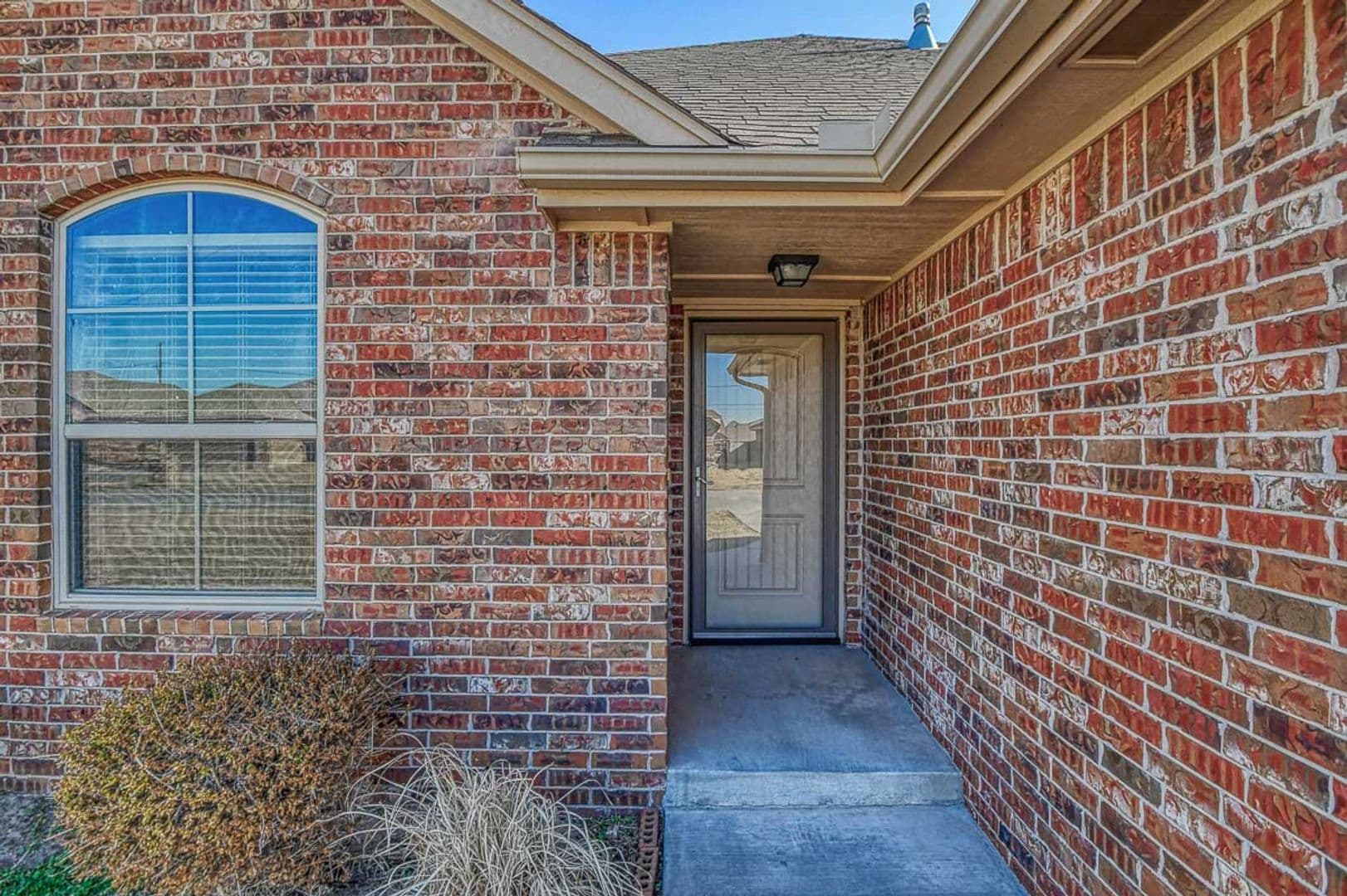 Moore House: 1004 Ridgeway