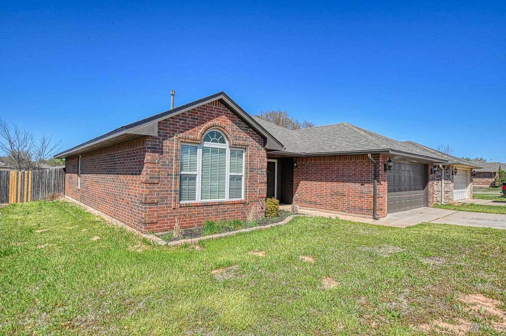 Norman House: 925 Eagle Cliff Drive