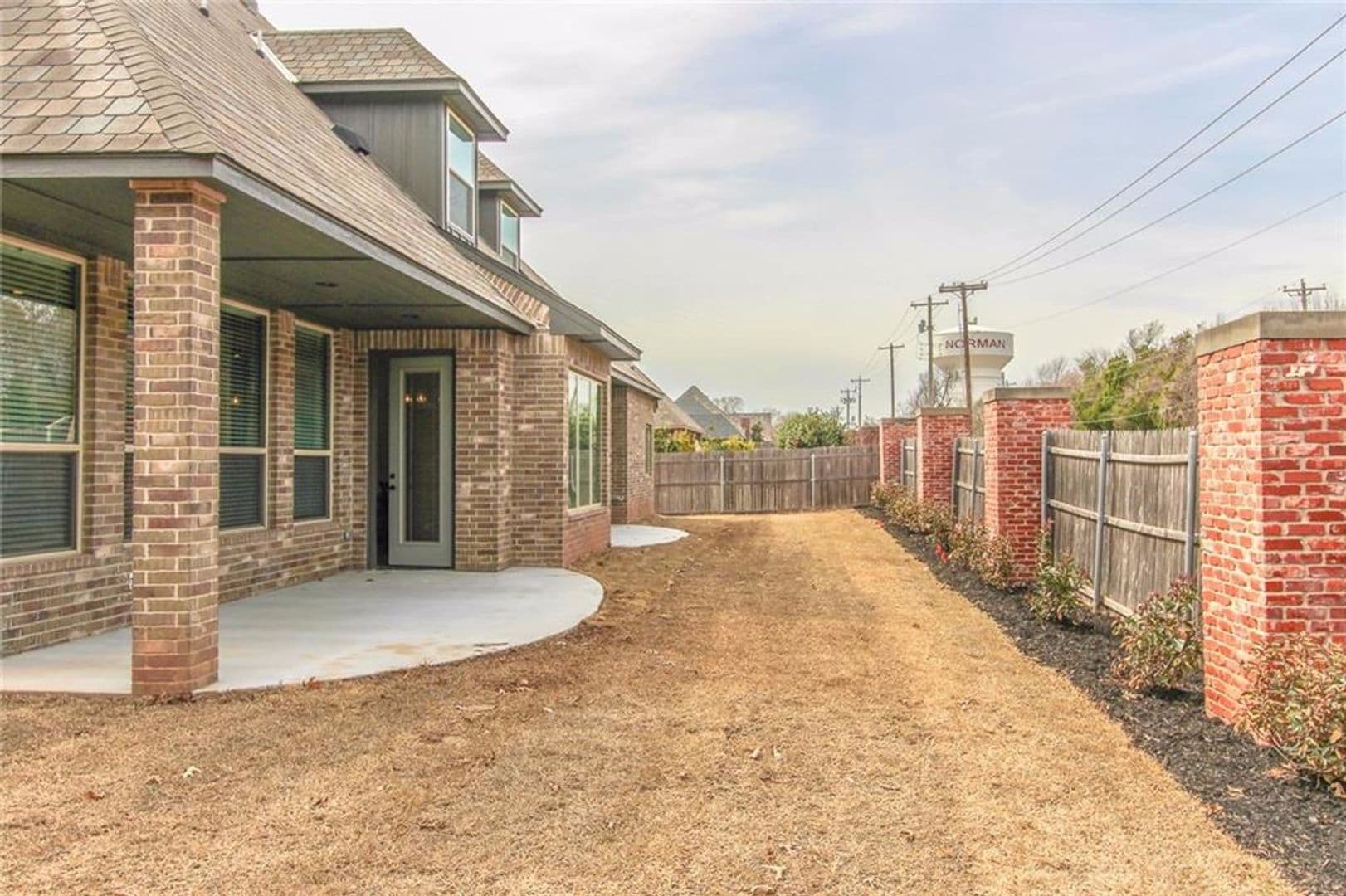 Norman House: 4001 Sam Gordon Drive