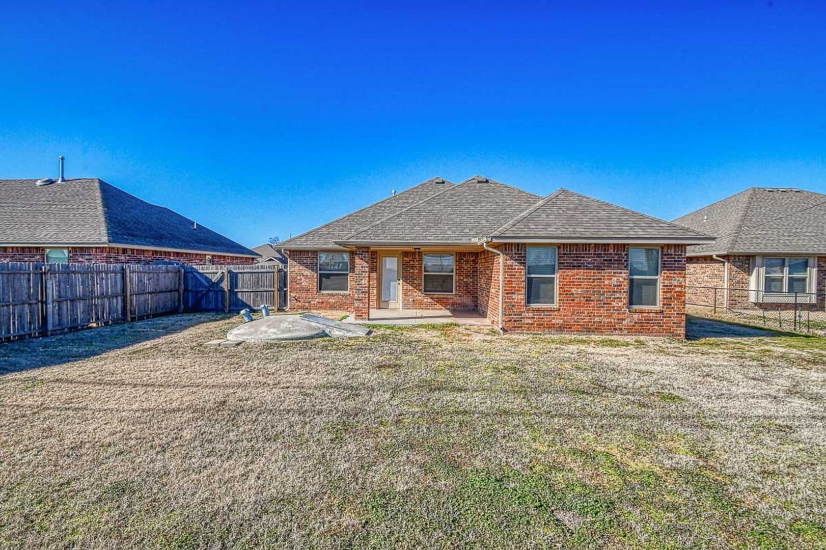 Moore House: 1004 Ridgeway