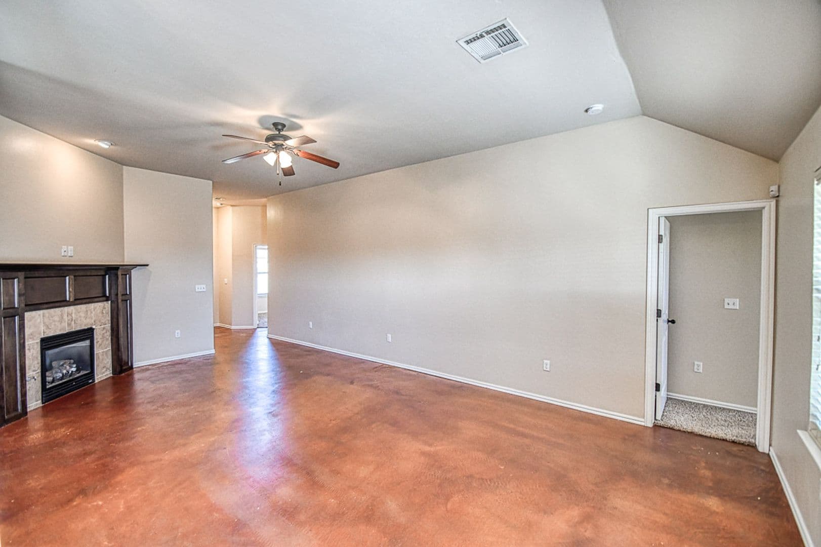 Moore House: 1004 Ridgeway