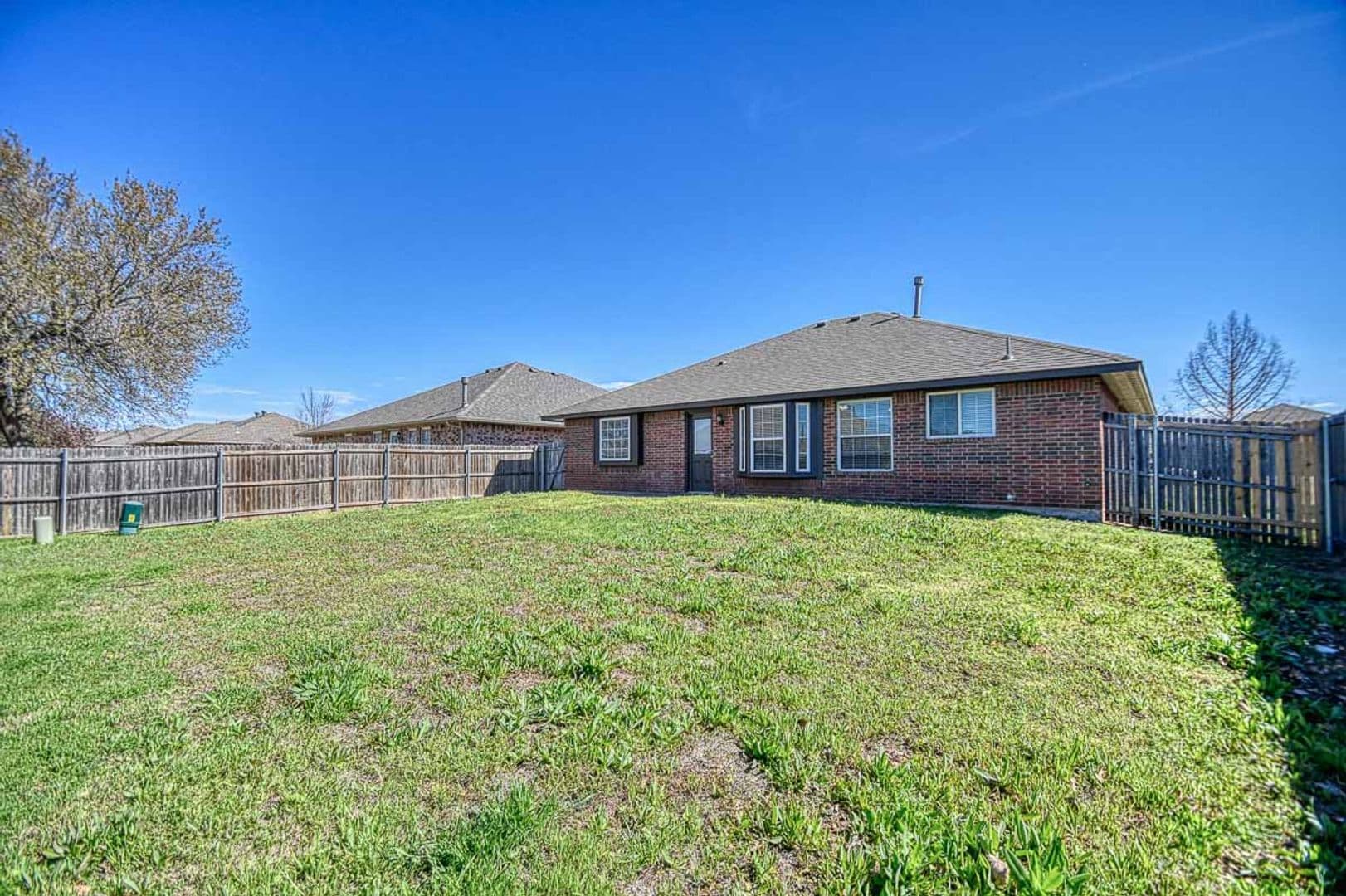 Norman House: 925 Eagle Cliff Drive