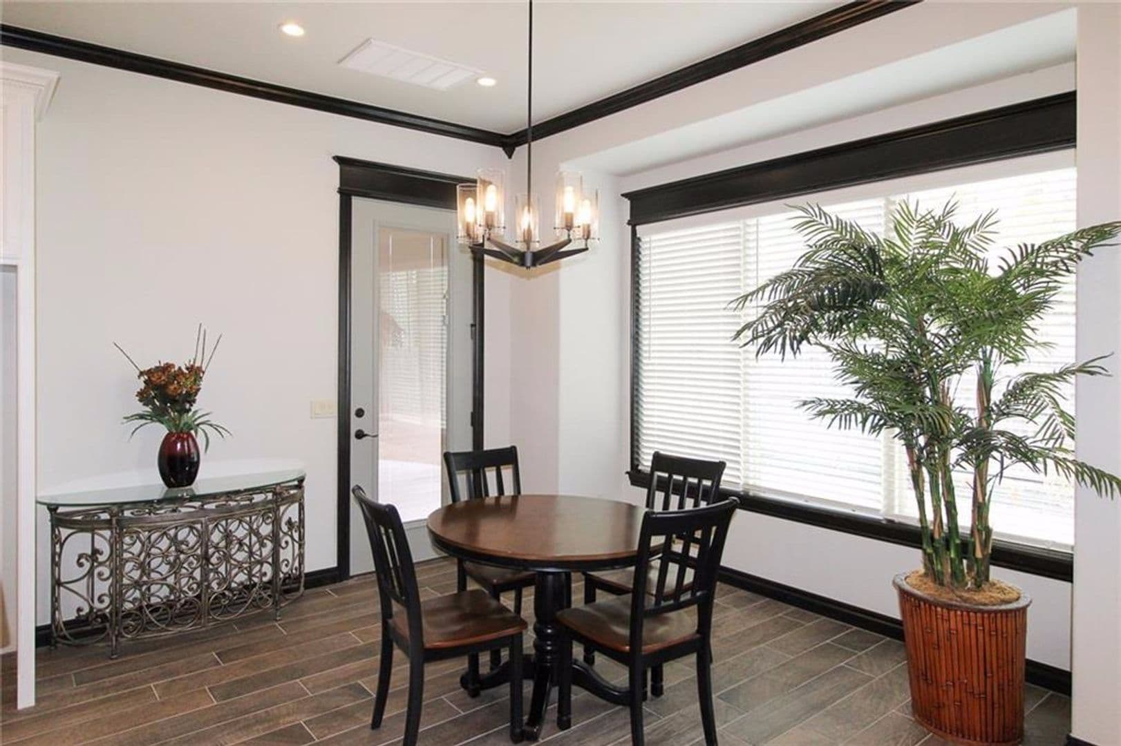 Norman House: 4001 Sam Gordon Drive
