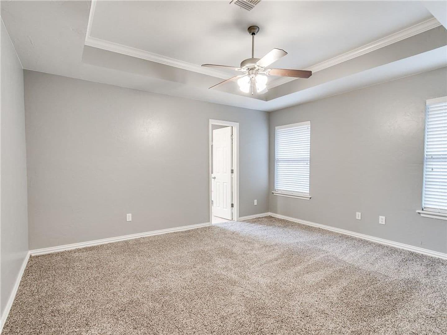 Norman House: 925 Eagle Cliff Drive
