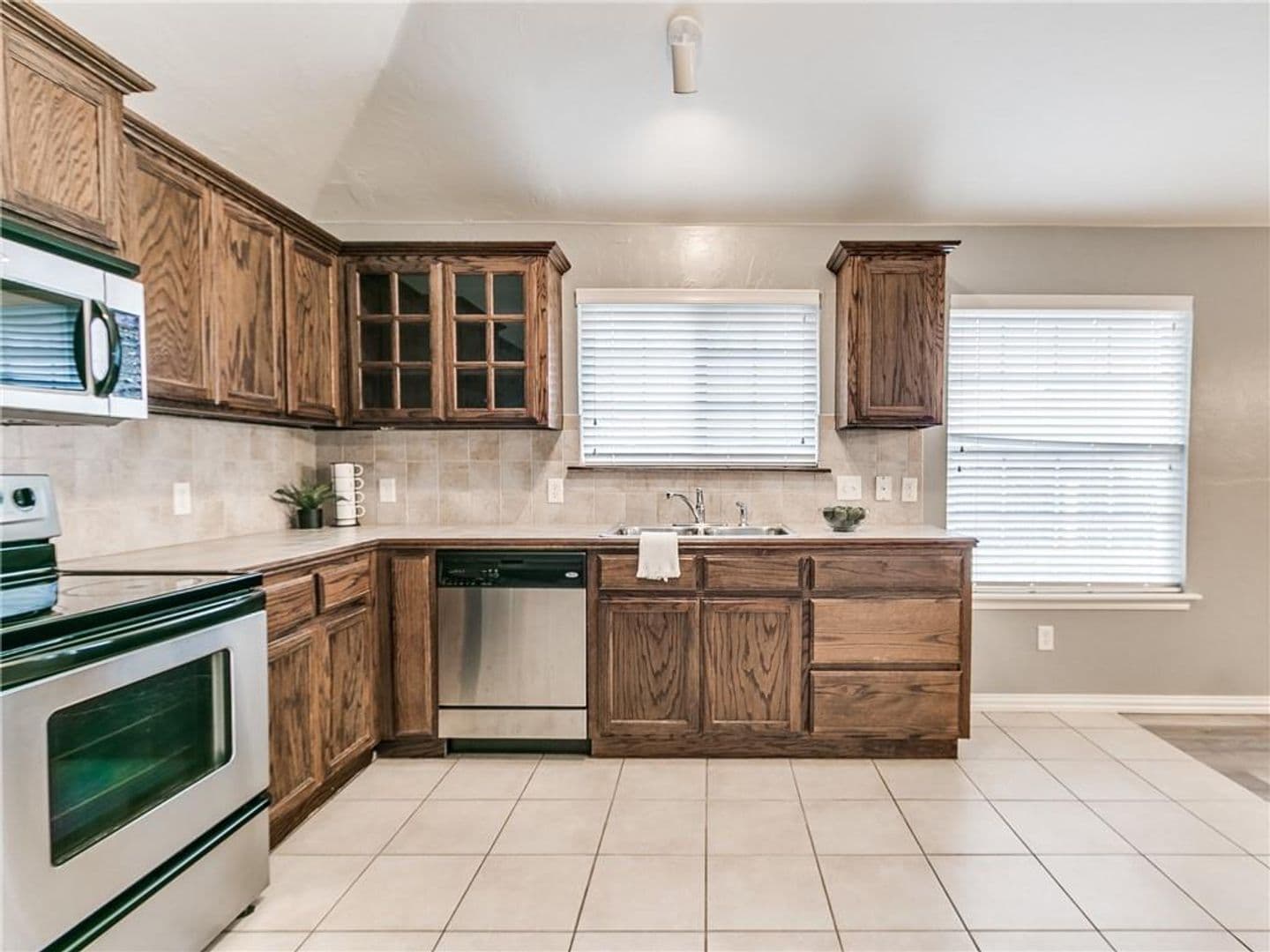 Norman House: 925 Eagle Cliff Drive