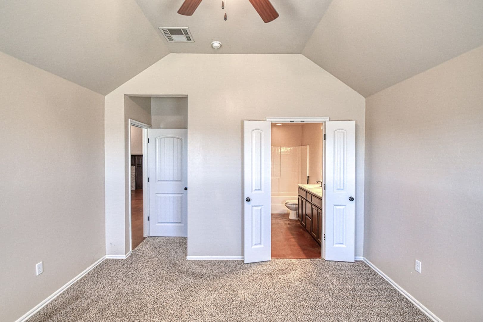 Moore House: 1004 Ridgeway