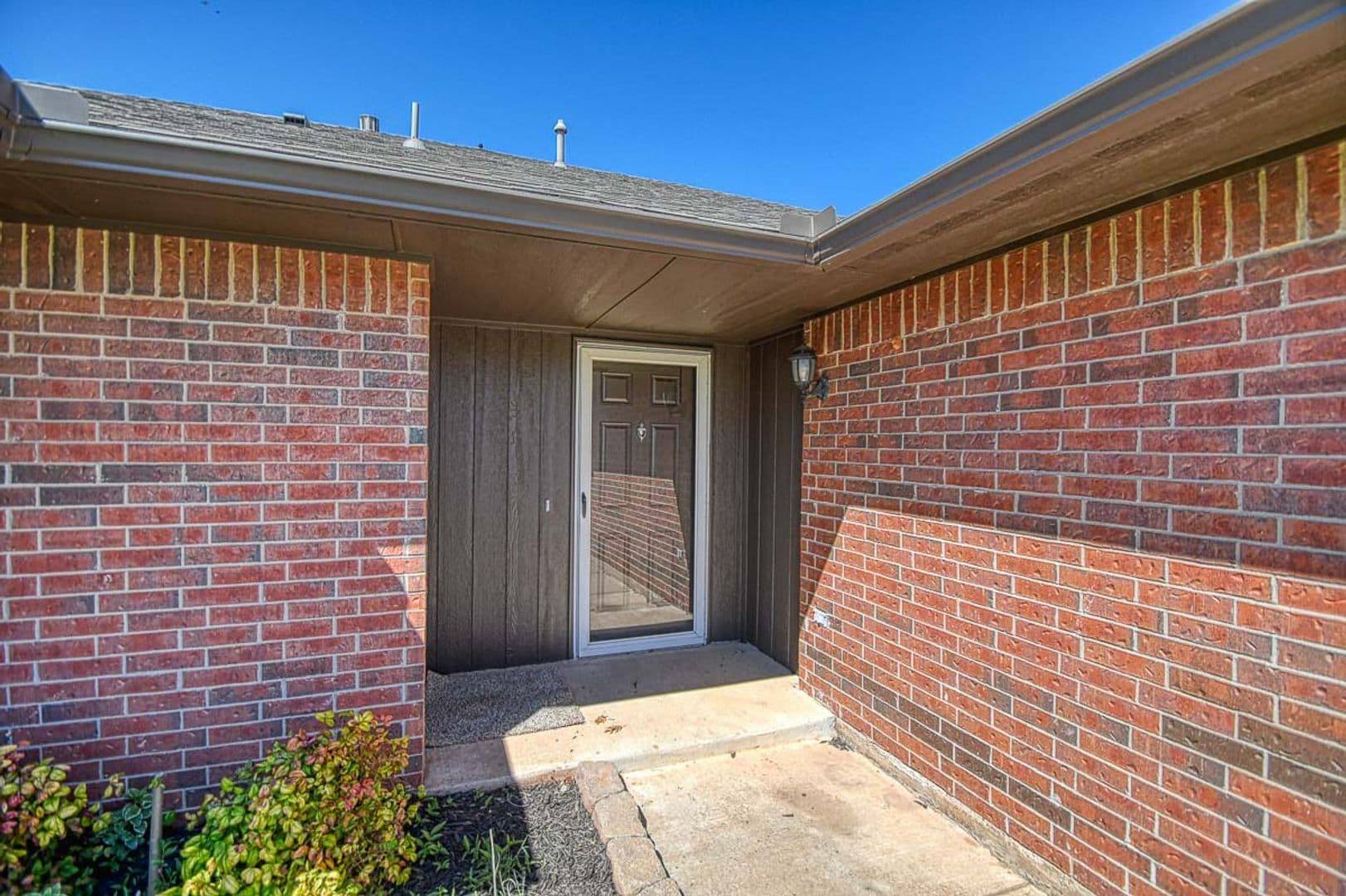 Norman House: 925 Eagle Cliff Drive