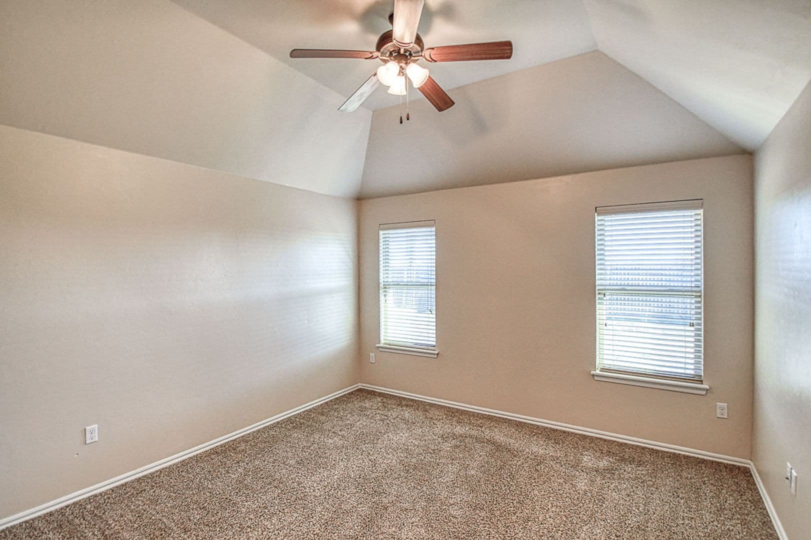 Moore House: 1004 Ridgeway