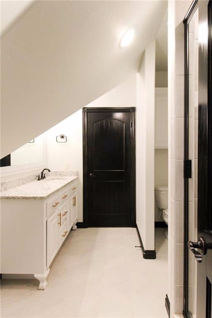 Norman House: 4001 Sam Gordon Drive