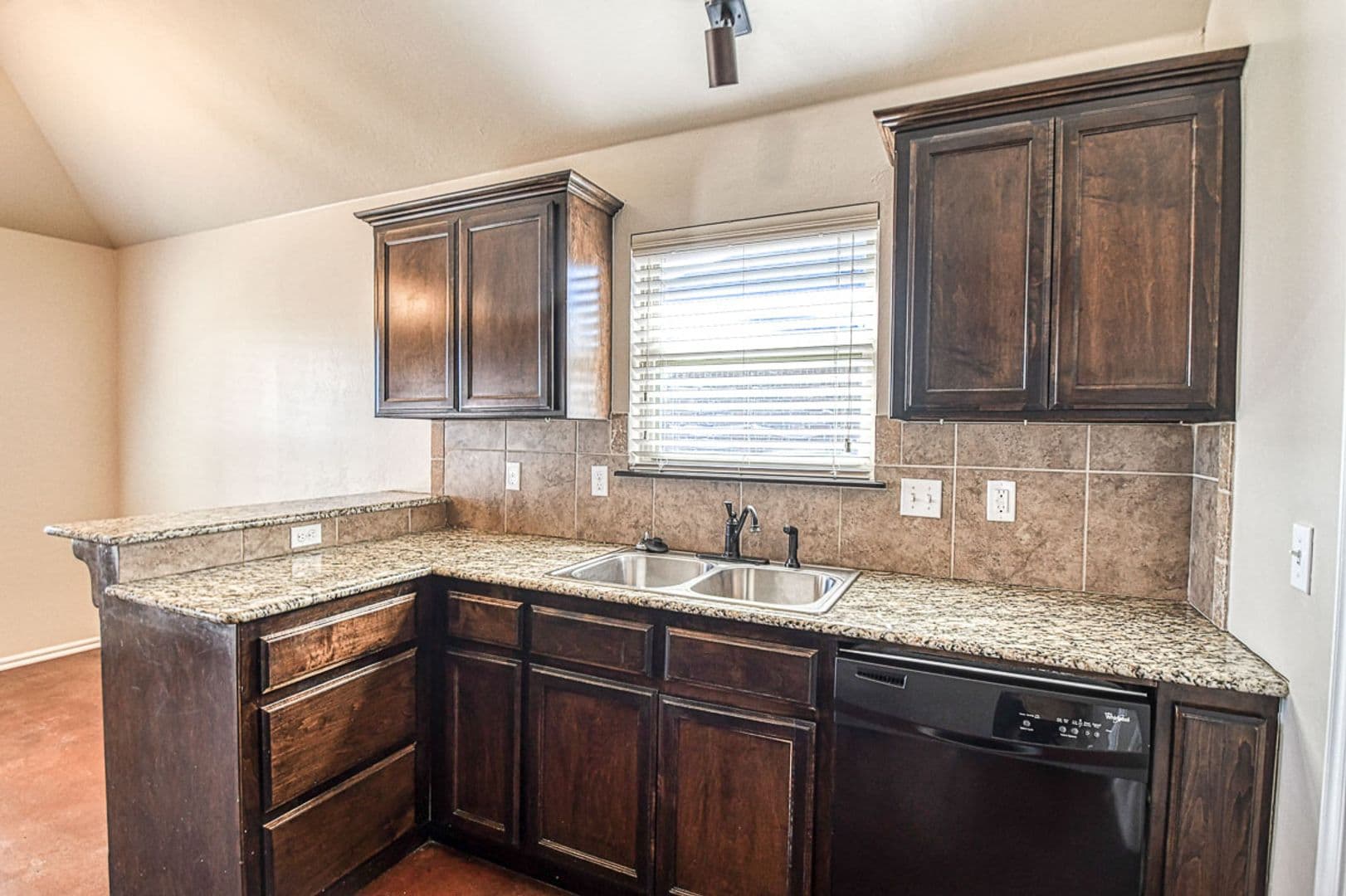 Moore House: 1004 Ridgeway