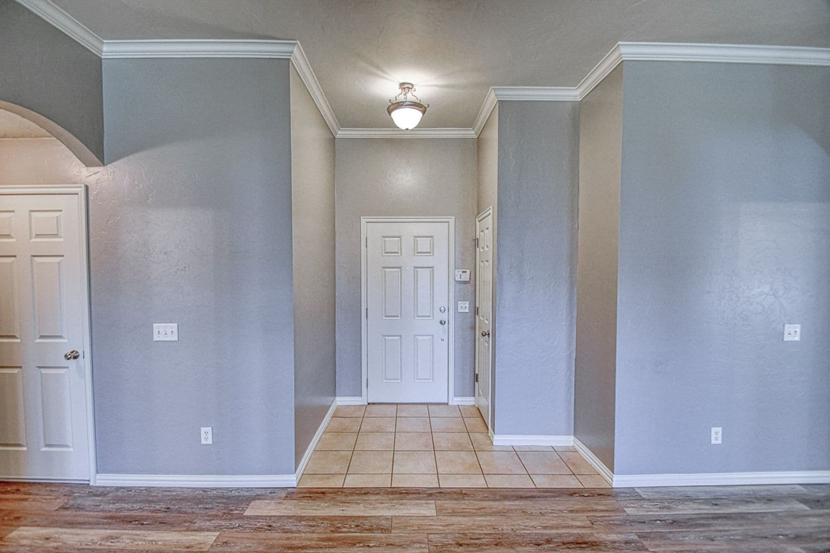 Norman House: 925 Eagle Cliff Drive