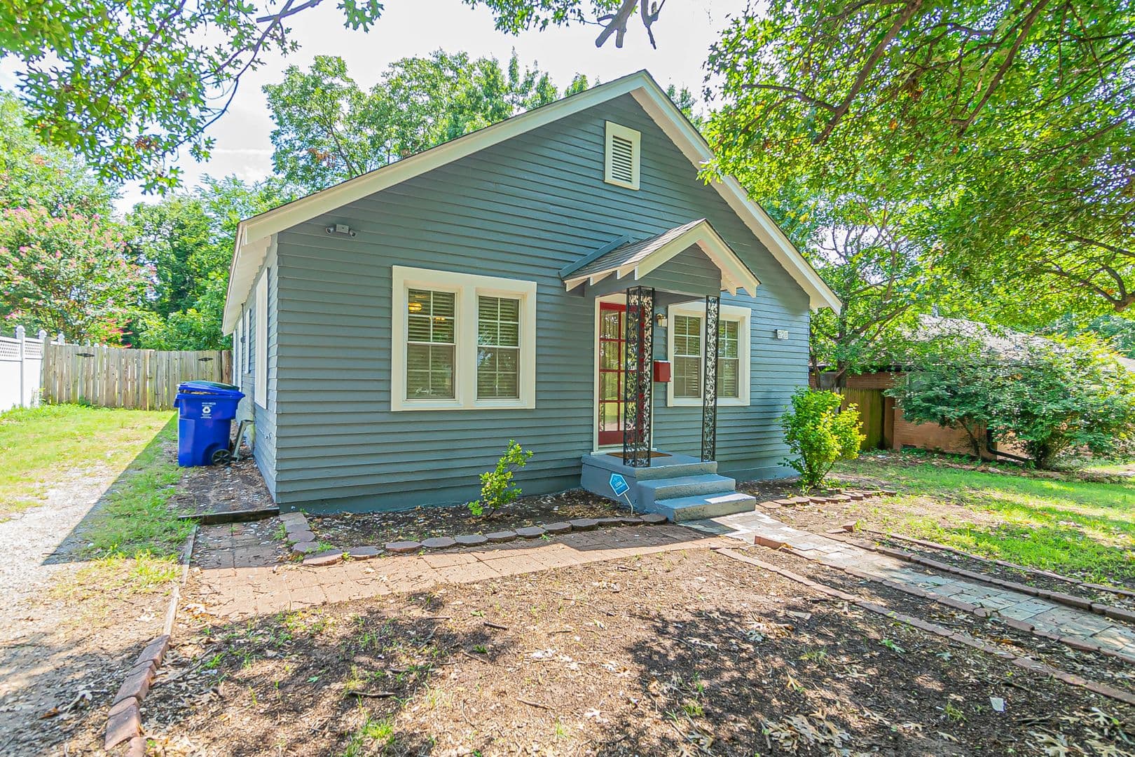Norman House: 628 W. Comanche Street