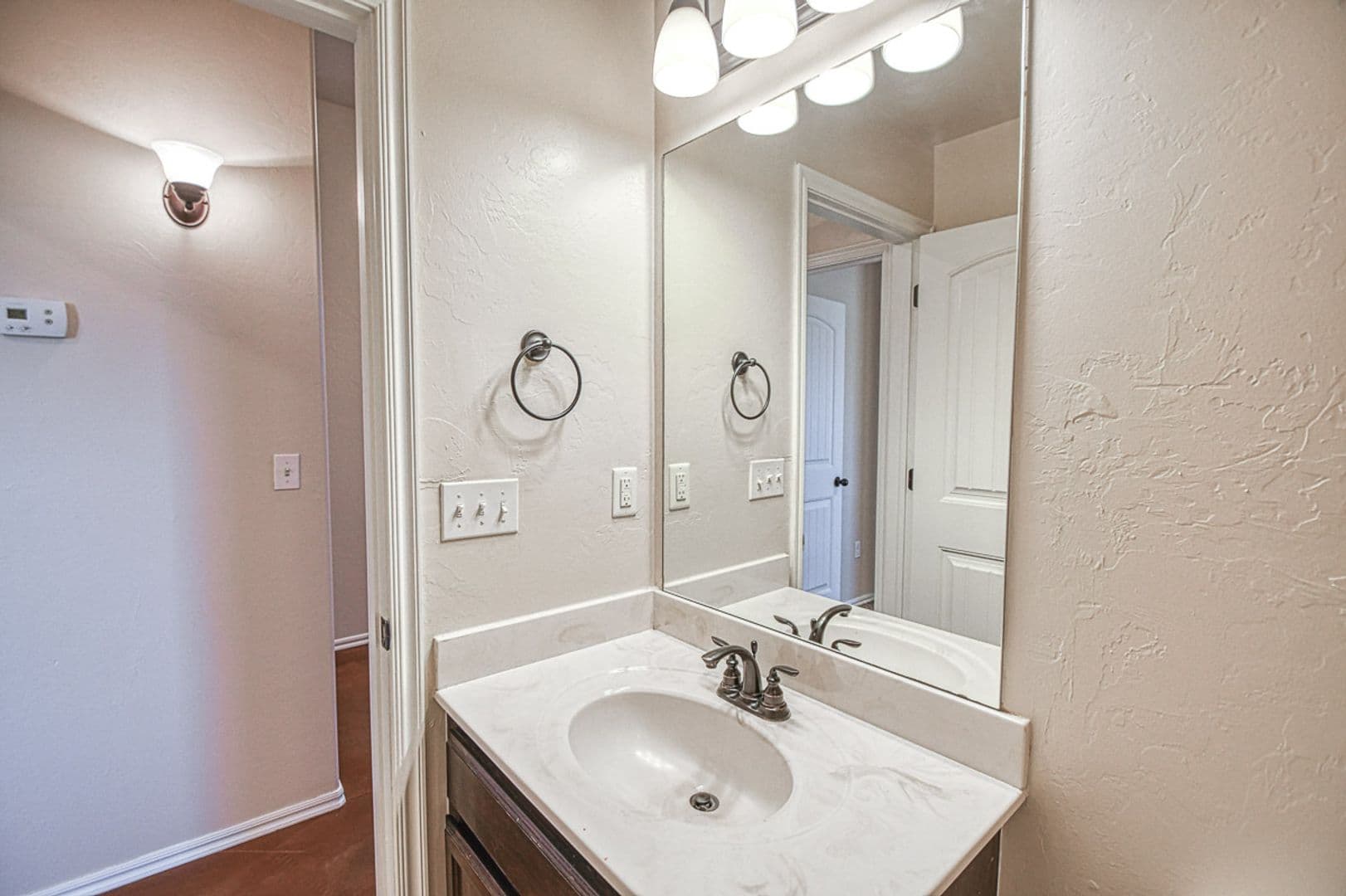 Moore House: 1004 Ridgeway