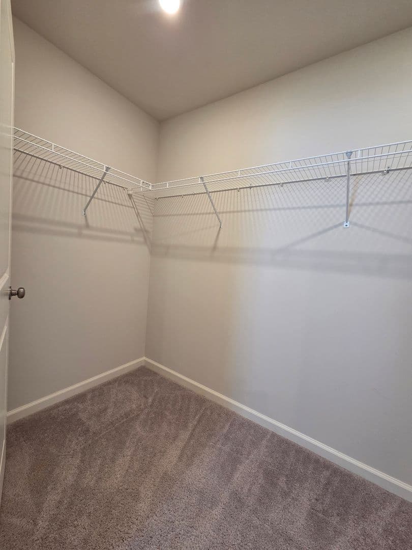 Elizabethtown House: 132 Elegance Way