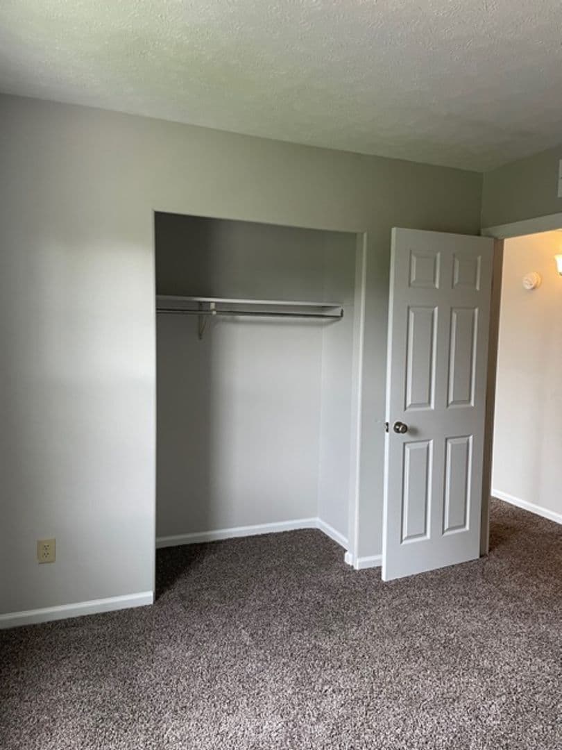 Radcliff House: 409 Shelby Ave #4