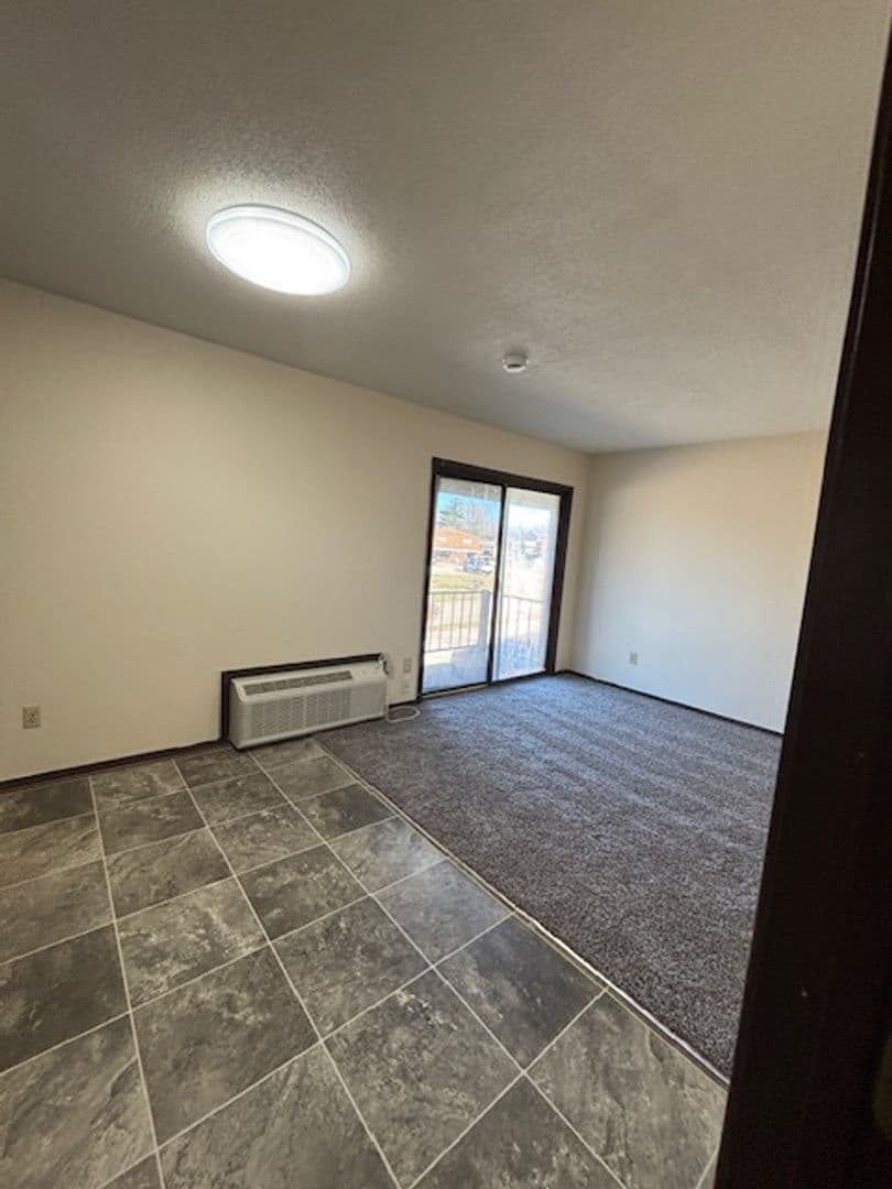 Elizabethtown Apartment: 100 Governor's Ct.
