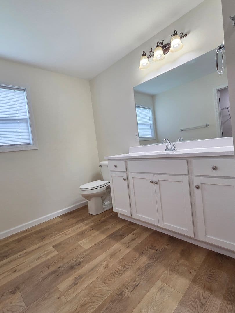 Elizabethtown House: 126 Alumni Drive