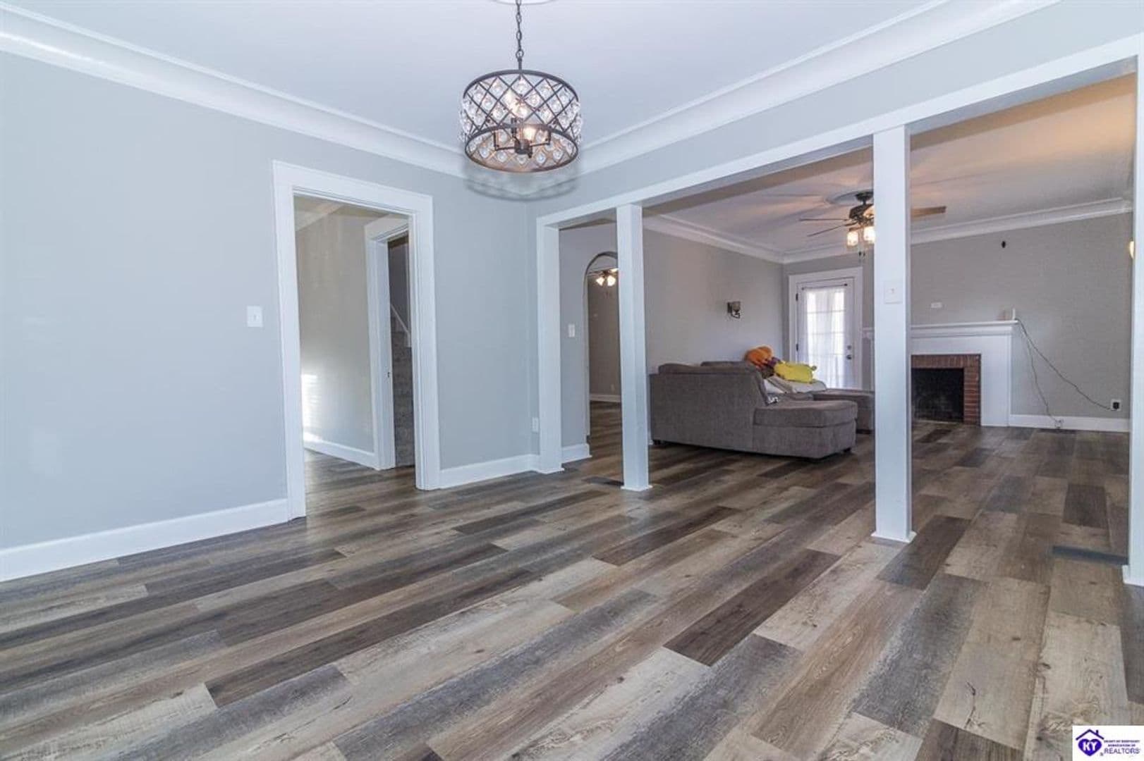 Vine Grove House: 307 Central Avenue
