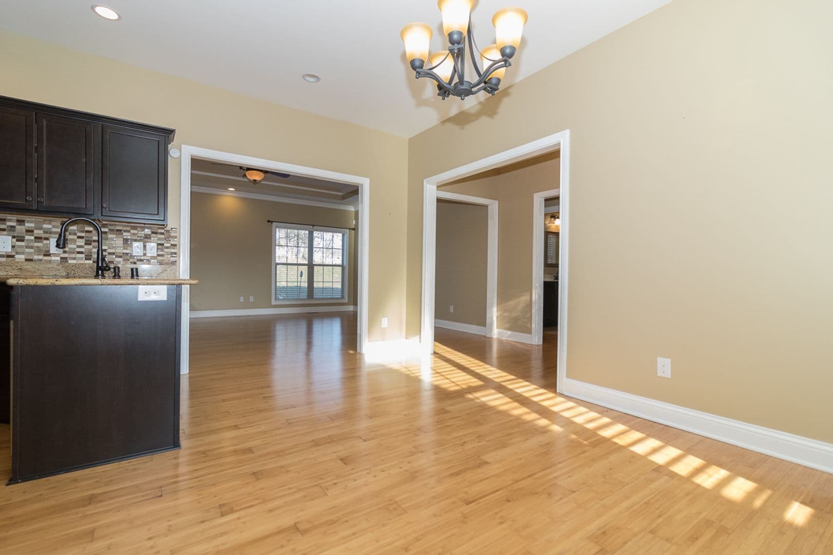 Vine Grove House: 114 Lowball Lane