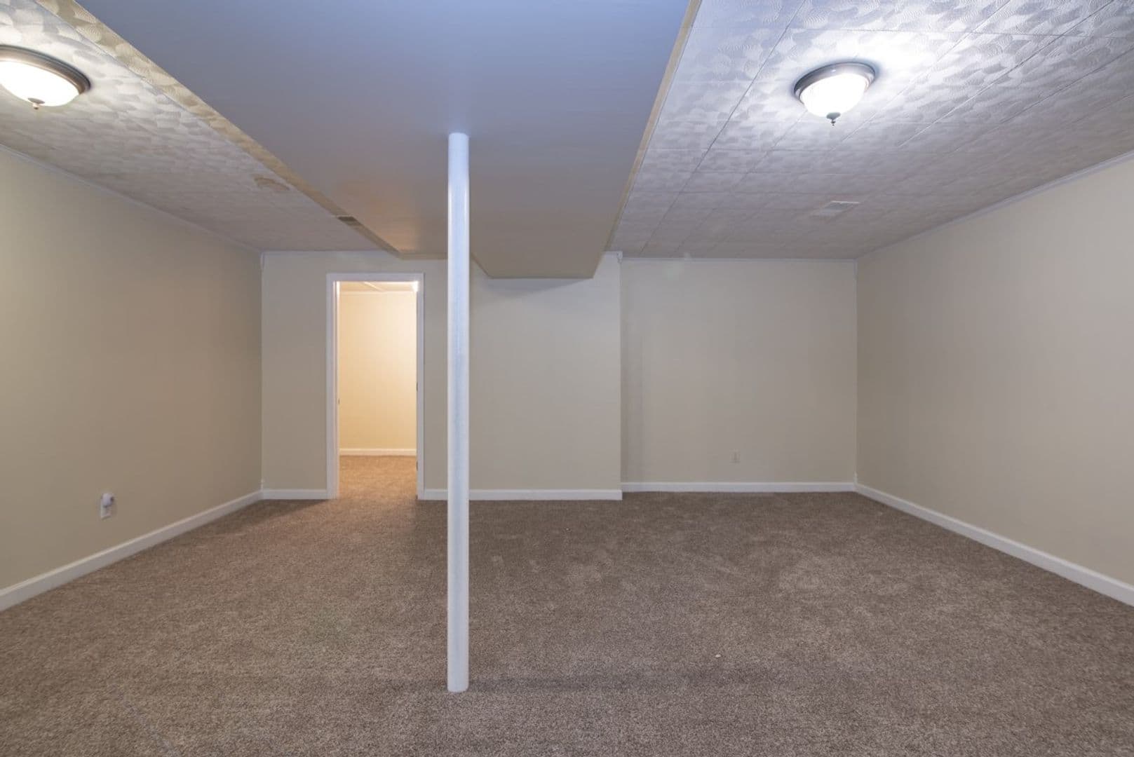 Elizabethtown House: 426 Ridgecrest Road