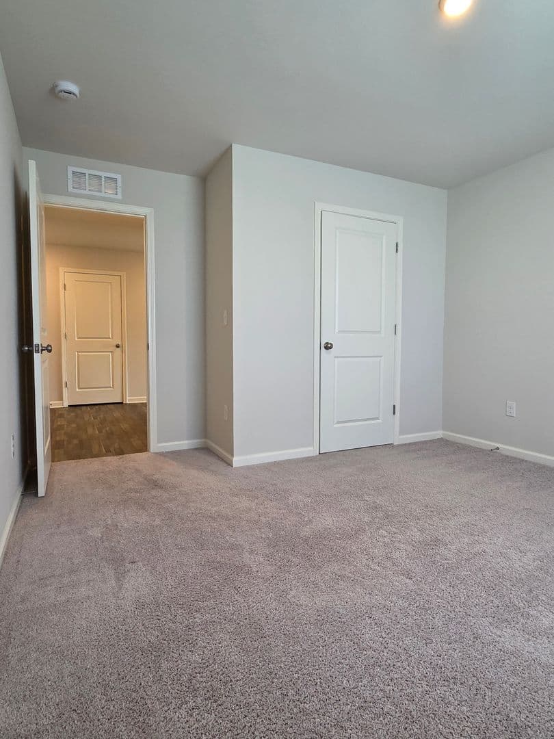 Elizabethtown House: 132 Elegance Way