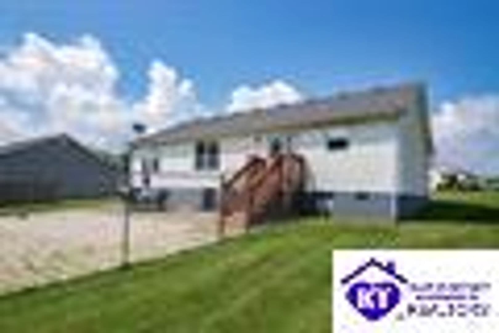 Radcliff House: 520 University Drive