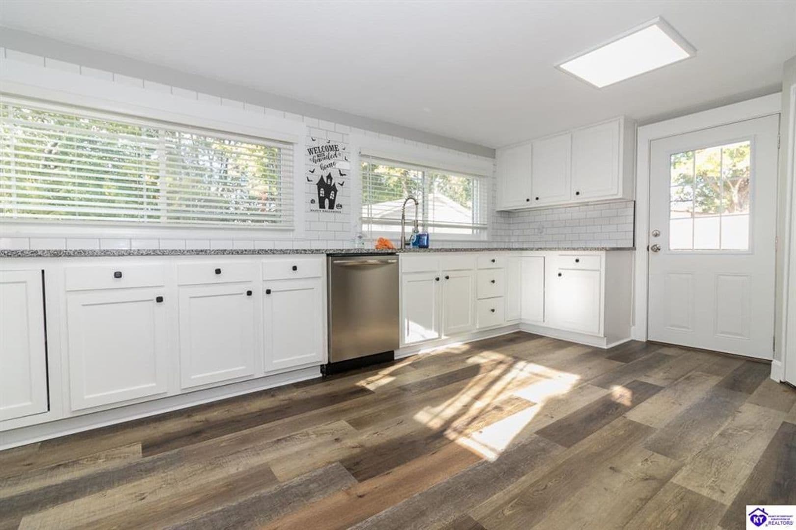 Vine Grove House: 307 Central Avenue