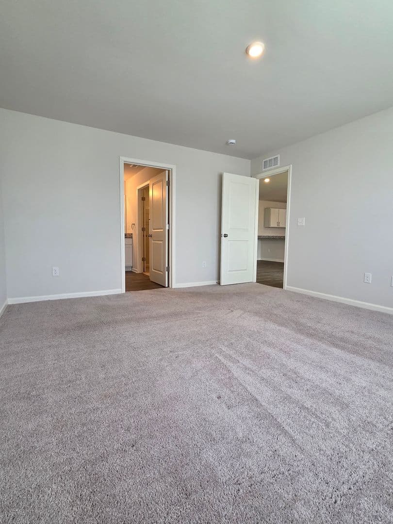 Elizabethtown House: 132 Elegance Way
