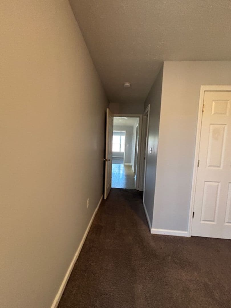 Radcliff Apartment: 109 Kenilworth Ct.