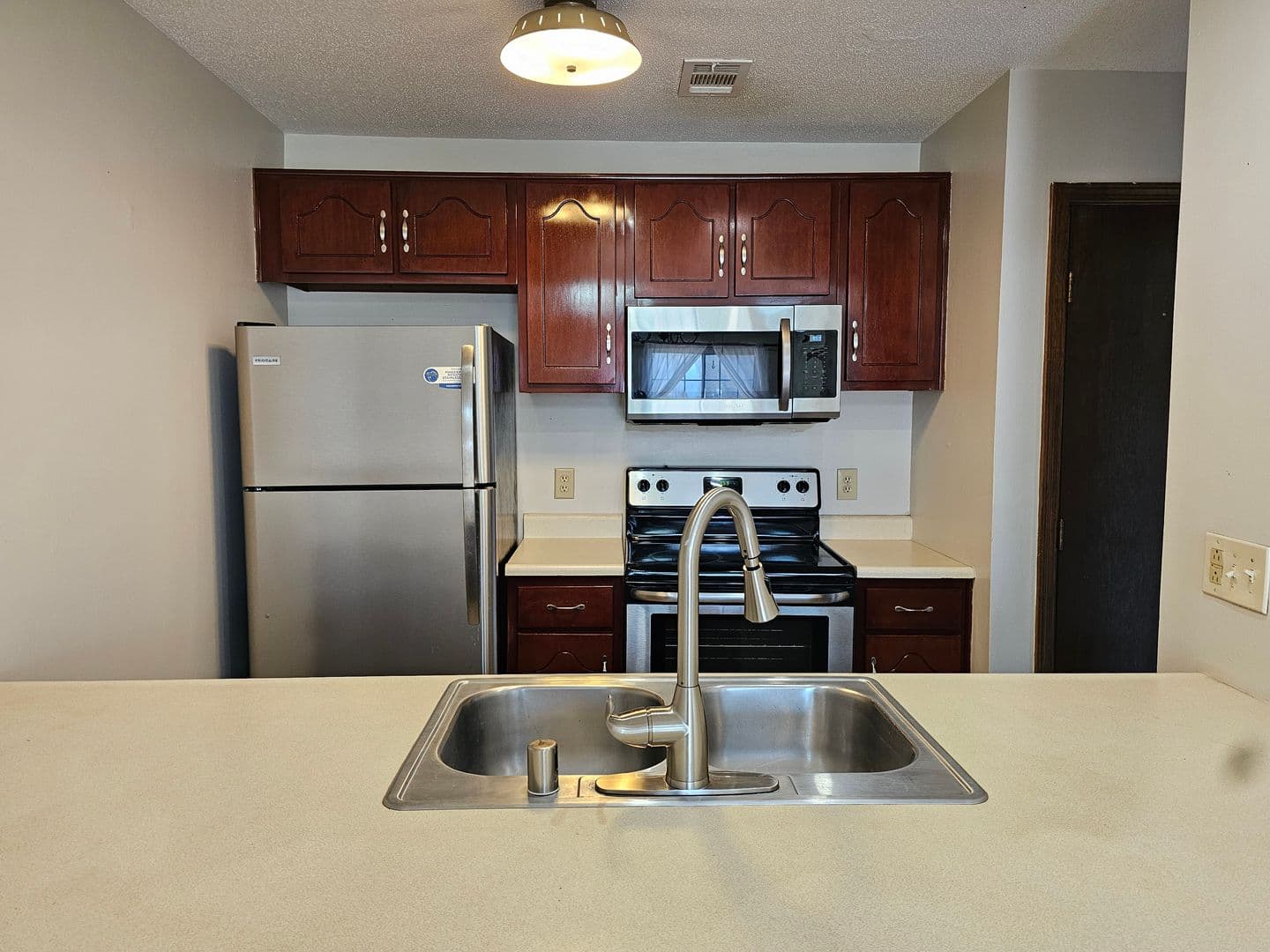 Radcliff House: 508 Independence Court