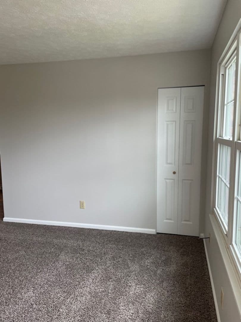 Radcliff House: 409 Shelby Ave #4