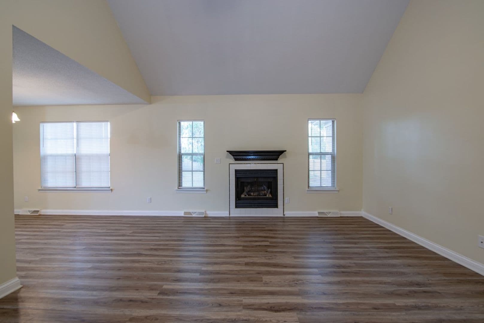 Elizabethtown House: 426 Ridgecrest Road