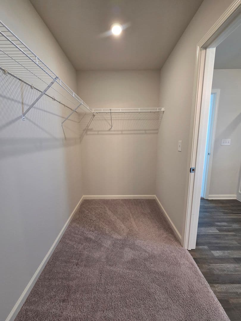 Elizabethtown House: 132 Elegance Way